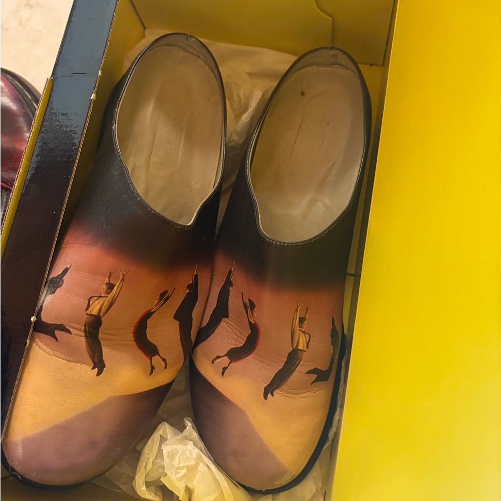ICON Women's Artistic Black and Yellow Loafers - Picture 2 of 4